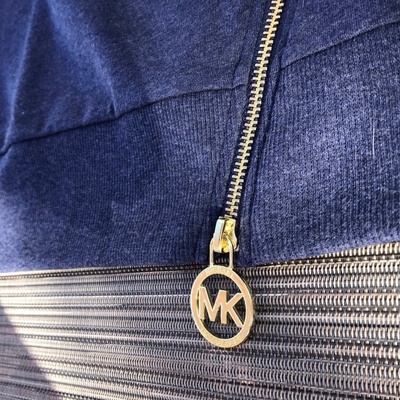 👋NWT MICHAEL Michael Kors Basic Sweatshirt Blue Size Small - Picture 2 of 5